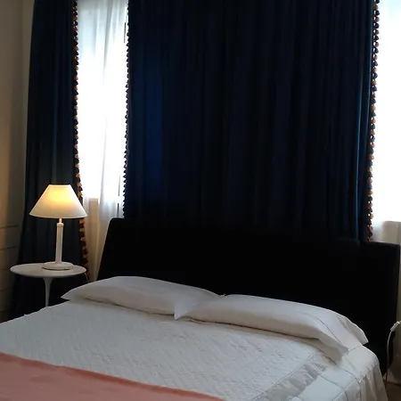 Flat Lynx Bed & Breakfast
